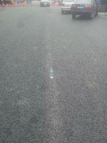 从级配开始,水稳 沥青都采用中大设备,抗离析 大宽度摊铺的质量 效益分析