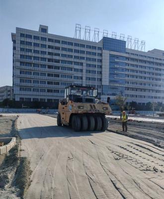 我市首次大规模利用磷石膏建设生态停车场