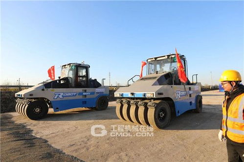 智建雄安 又一突破 三一无人驾驶摊压机群水稳施工全球首秀来袭