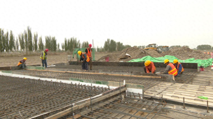 G219线岳普湖-英吉沙公路项目重点工程建设正酣