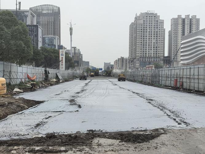 国展路今起铺水稳,计划15日恢复东半幅通行